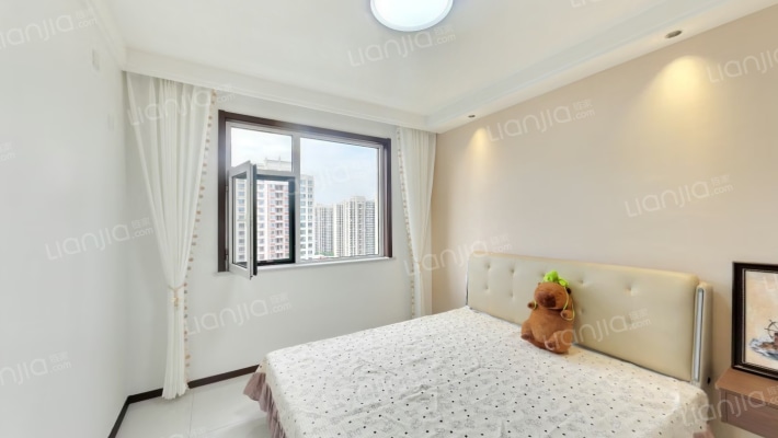 联合七号院  精装修一天未住 中间楼层-卧室B