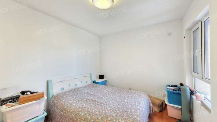 香邑溪谷玫瑰园中高楼层两居出售-卧室A