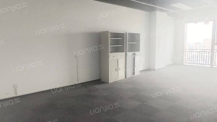 环球贸易广场二手房实景图