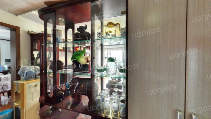 名流一品 2室2厅 南 东-客厅