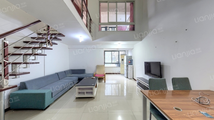 荷里活二手房实景图