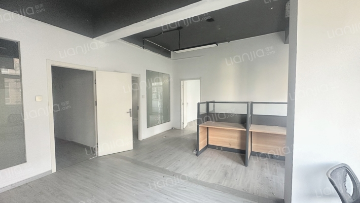 卓尔大厦二手房实景图