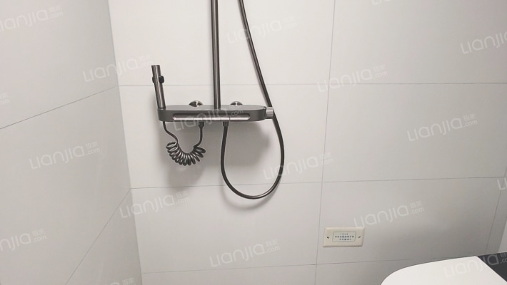 三利中和城一期 2室1厅 南-卫生间