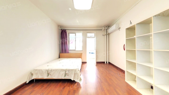 青年公寓二手房实景图