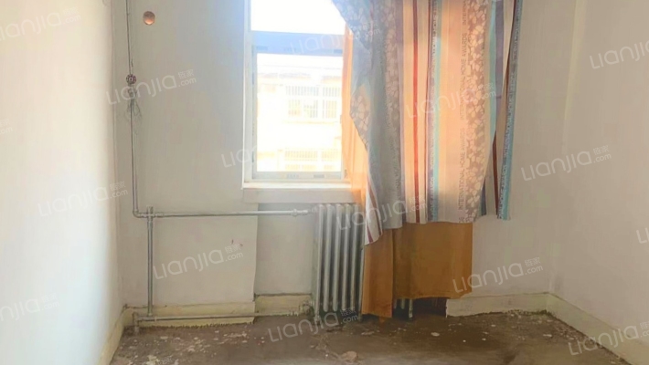 房本满二，采光好，简单装修，可以直接入住-卧室B