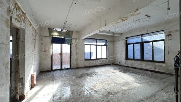 西苑别墅二手房实景图