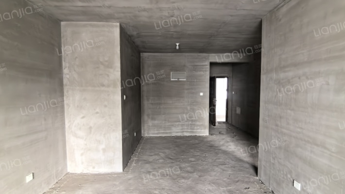 凌云旁 优美社区 人车分流 次顶层 南向两居 房本满二-客厅