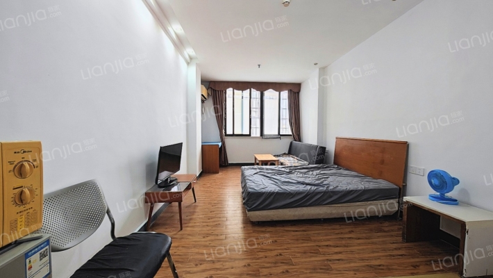 盛会国际公寓二手房实景图