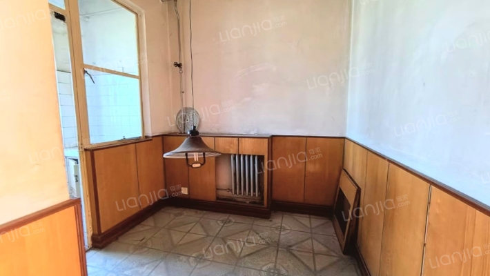 二康东北侧低价三居 房本满五 过度不错-餐厅