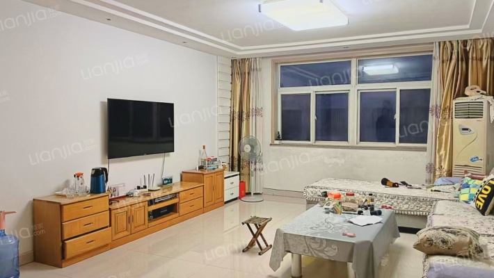 水岸绿洲二手房实景图