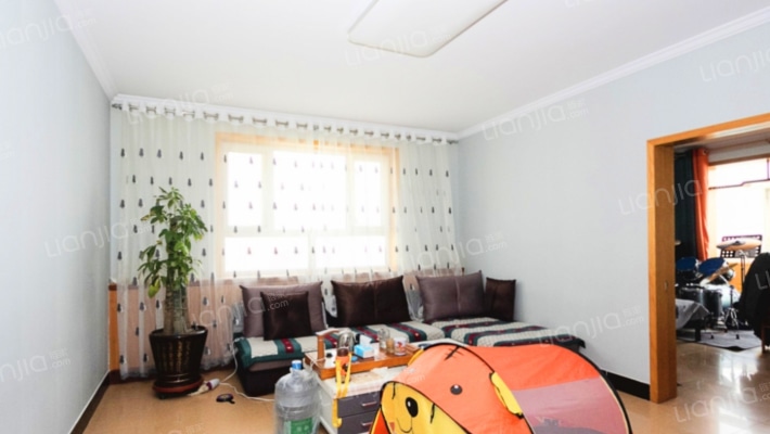 市政工程公司住宅楼二手房实景图