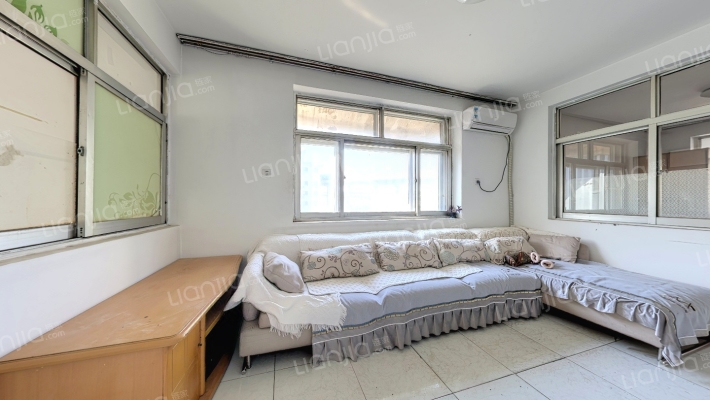 明湖中学宿舍二手房实景图