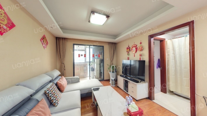 铂金公寓二手房实景图