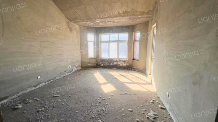 独栋别墅，带200多平大院子，户型好，宽敞通透-卧室D