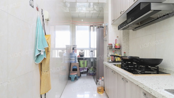 金宇国际 全南精装修 两居室 过户中税 无捆绑 可贷款-厨房