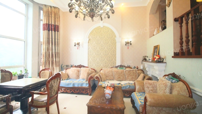 香格蔚蓝D区二手房实景图