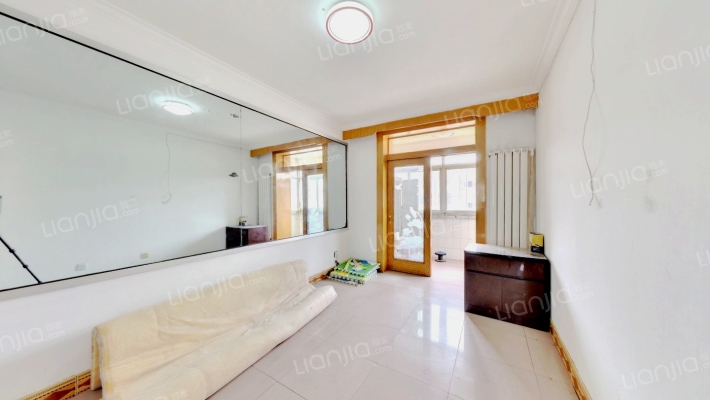 常泰里福乐园二手房实景图