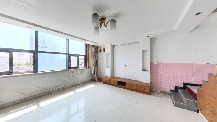 百汇商厦二手房实景图