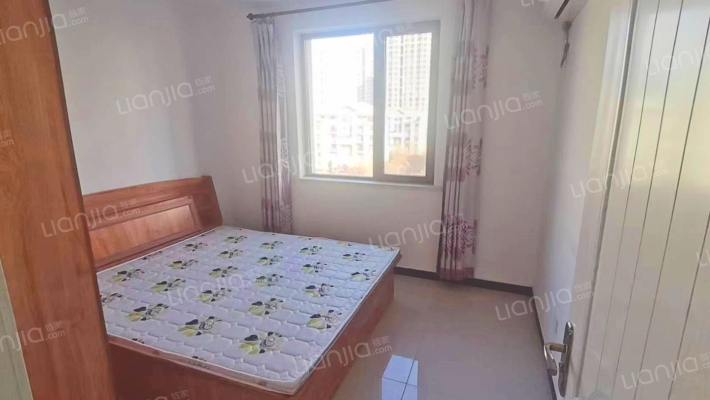 此房满二年，楼层好，视野好，全天采光，-卧室B