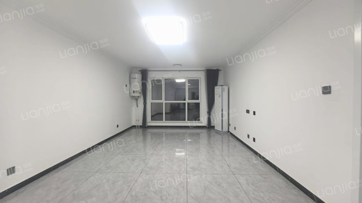 北京界三利中和城洋房大三居南北通透，位置好采光好。-客厅