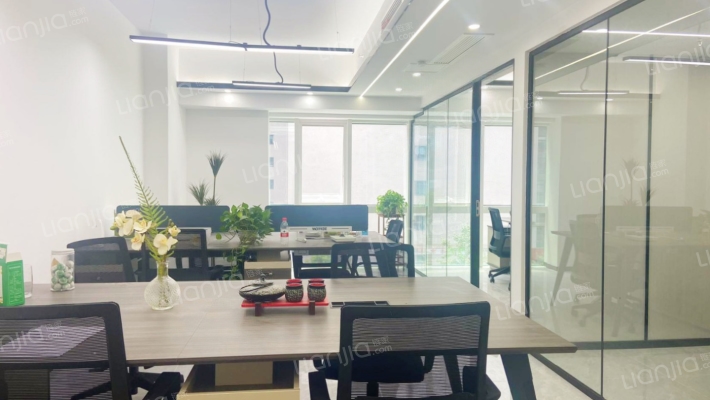 莱普敦中心二手房实景图