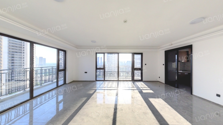 保利珑樾二手房实景图