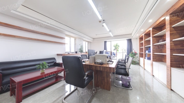 金色屋顶二手房实景图