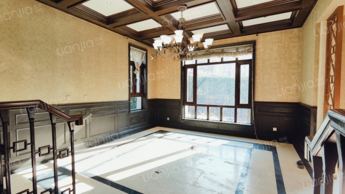 万科红郡二手房实景图