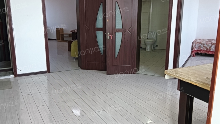 富氏龙二手房实景图