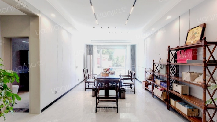 达观别墅二手房实景图