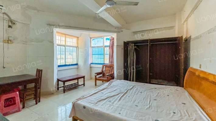 天山大厦二手房实景图