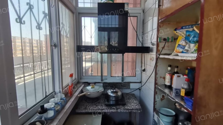 市直小区 三层 南北三居 市医院北侧-厨房