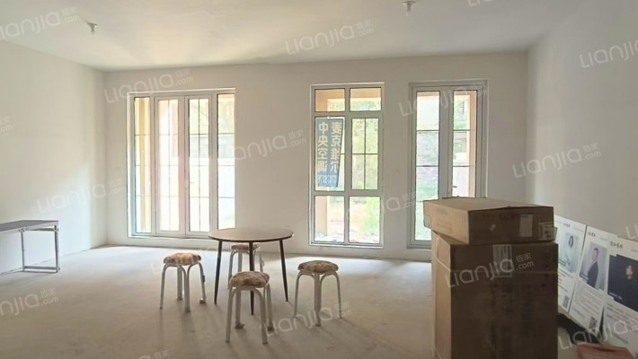 卡纳圣菲二手房实景图