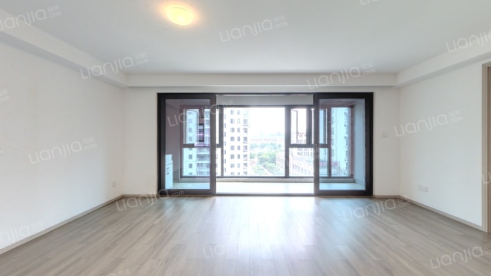 咏兰郡二手房实景图