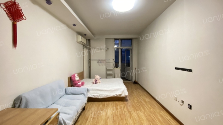 华山国际商务中心二手房实景图