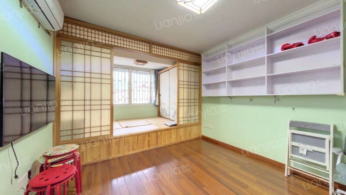 梅六小区二手房实景图