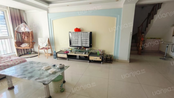 成龙都新苑北区二手房实景图