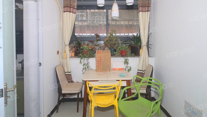 中原公司家属院二手房实景图