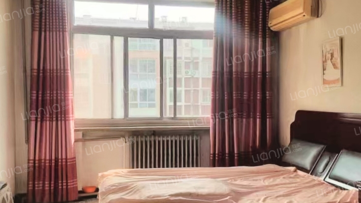 东兴南街大平层户型好    价格可以谈-卧室C