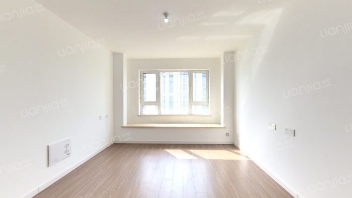 万科莱茵小镇二手房实景图