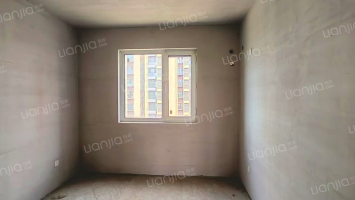 70年大产权，房证满二，次新房，通勤北京，交通方便。-卧室B