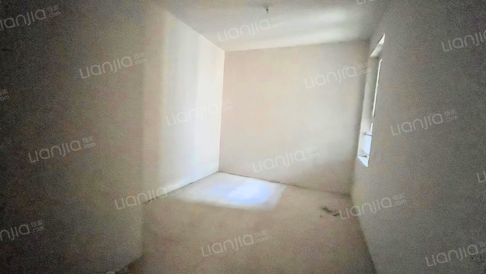 冠云路南侧，配套齐全，出门集贸市场 ，二康医院-卧室B