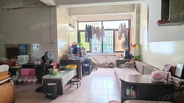 岗贝市场食品楼二手房实景图