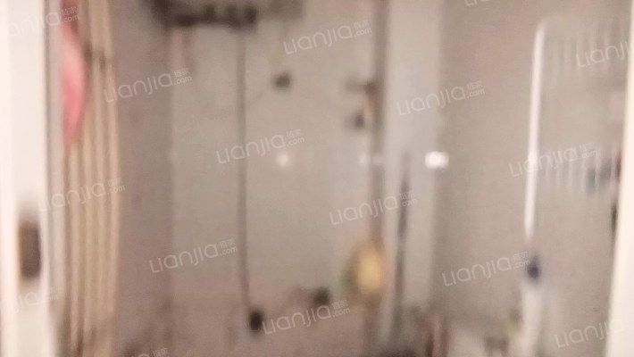 一层带小院南北通透两居室 集中供暖简单装修-卫生间