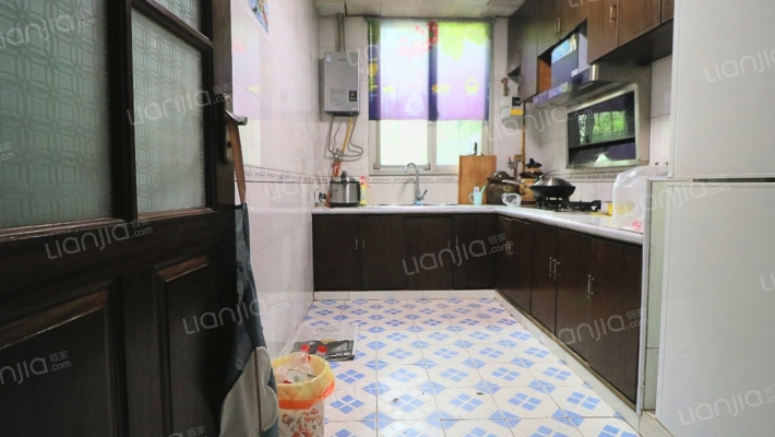东坝苴国市场旁，温馨两居室房东诚心出售了，-厨房