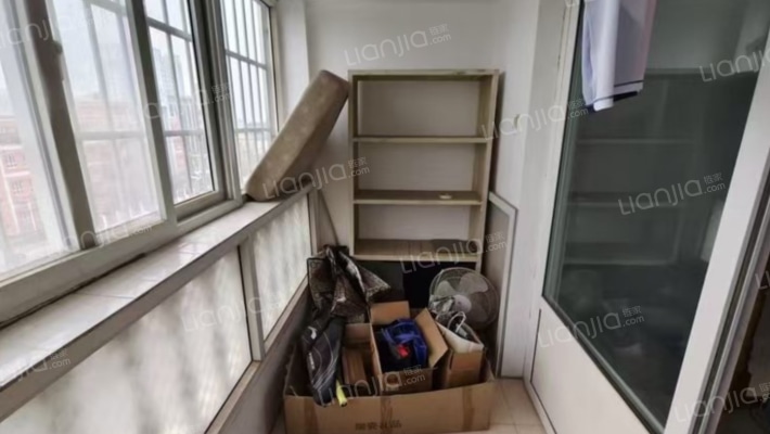 金冠家园 3室2厅 南 北-阳台B