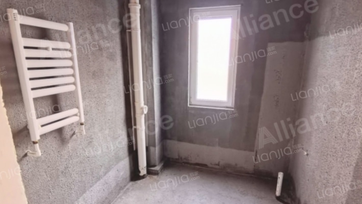 京西大盘  一梯两户  洋房户型  南北通透-卫生间B