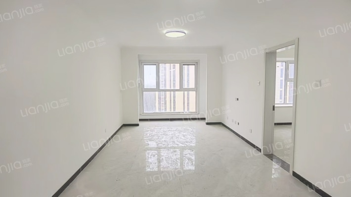 三利中和城C区精装两居，采光好门口838车站，价格可议-客厅