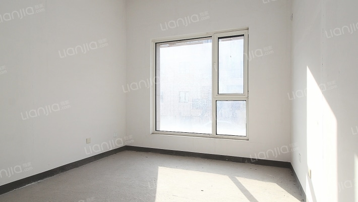 K2狮子城北区 4室2厅 南 北-卧室A