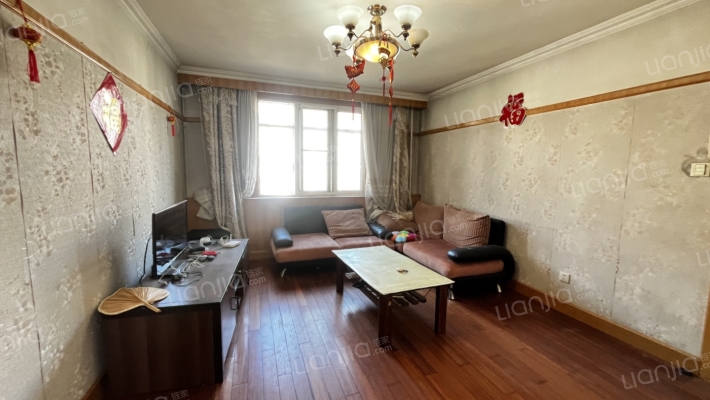 东安小区 物探五号院 小三居 中间楼层-客厅